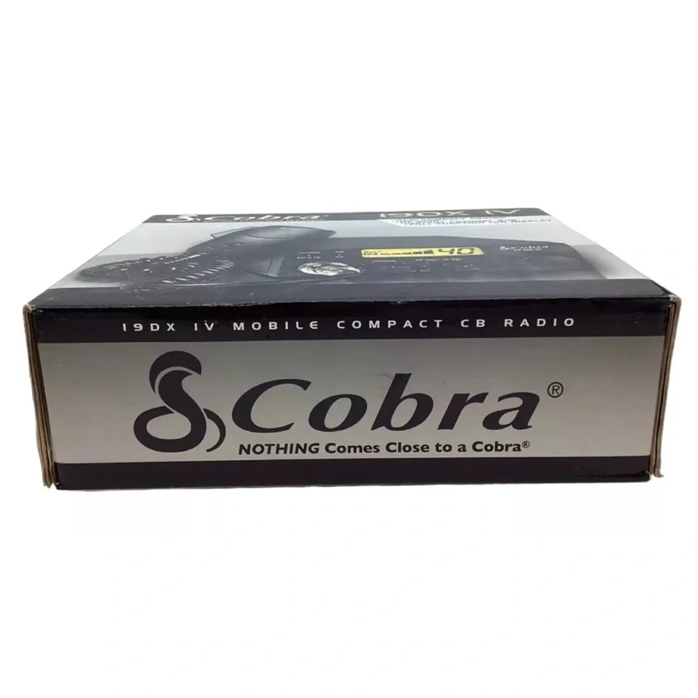 Cobra 40 Channel Mobile Compact CB Radio (19 DX IV) - Picture 8 of 16